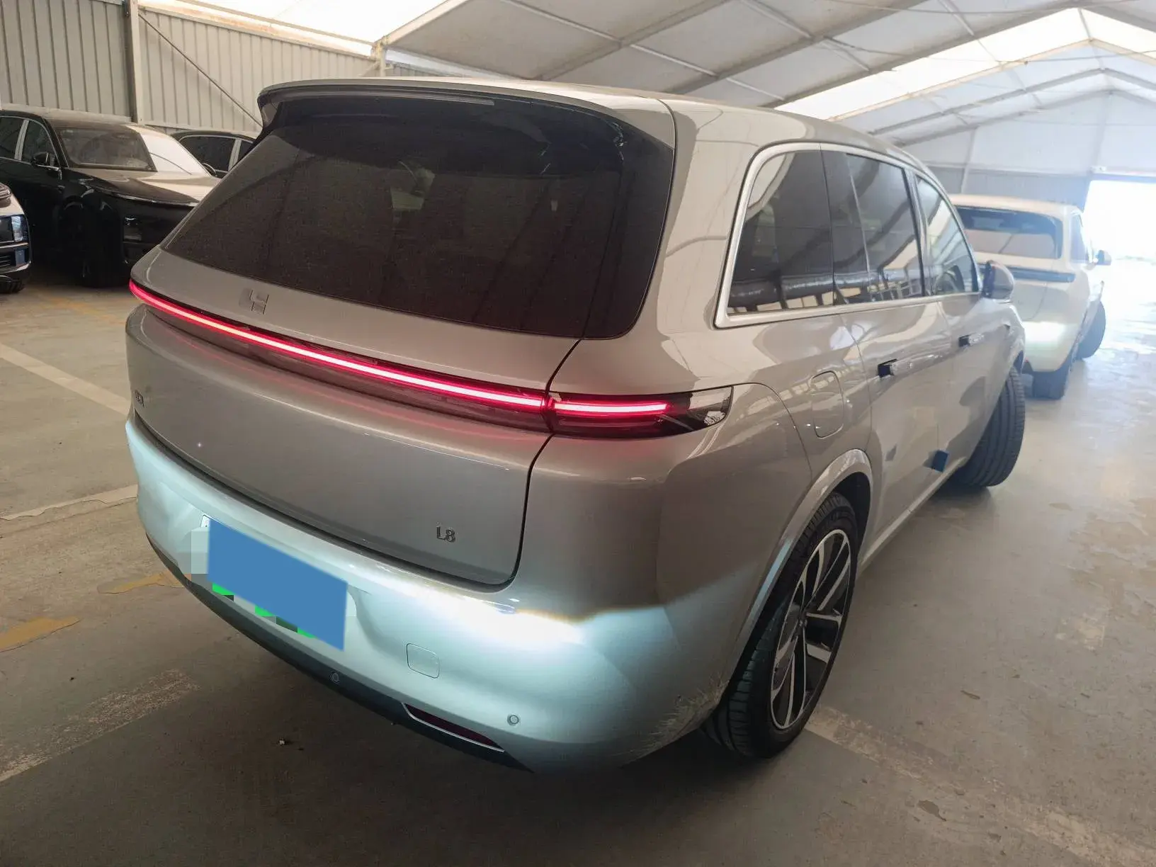 2024 LI L8 thumbnail 4