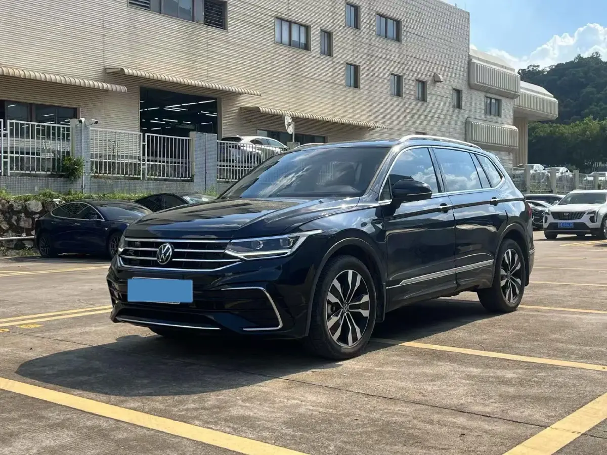 2024 Volkswagen Tiguan L 2.0T 186HP L4 7DCT