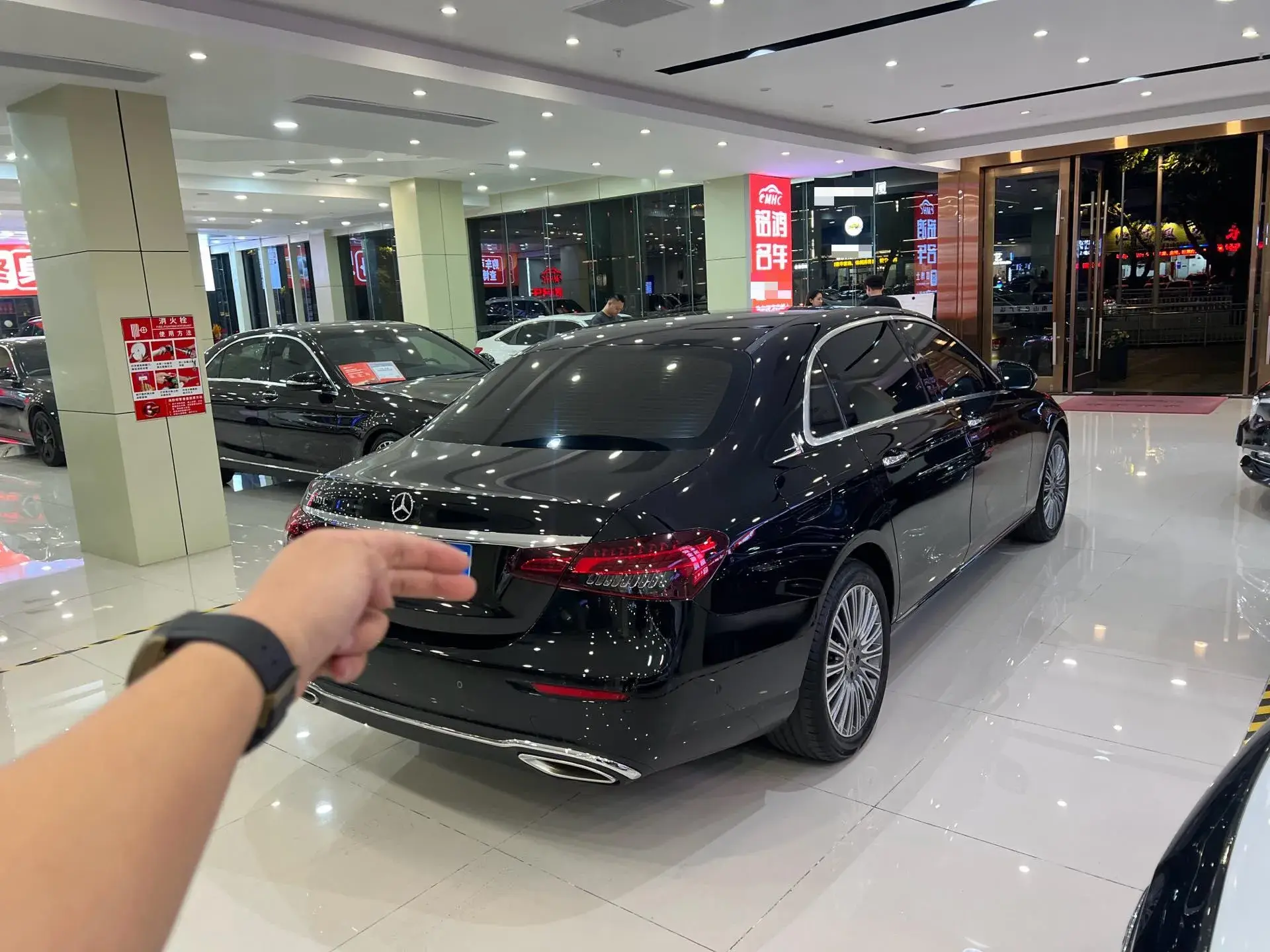 2021 MERCEDES-BENZ E thumbnail 4