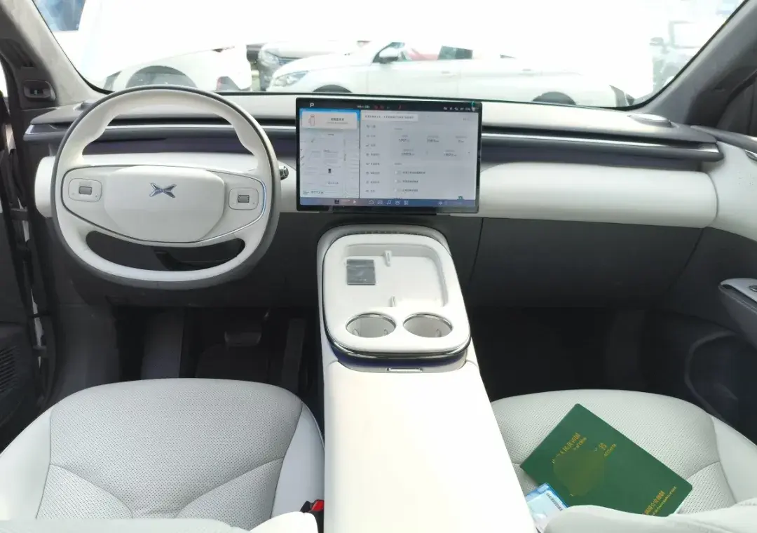 2025 XPENG G7 thumbnail 2