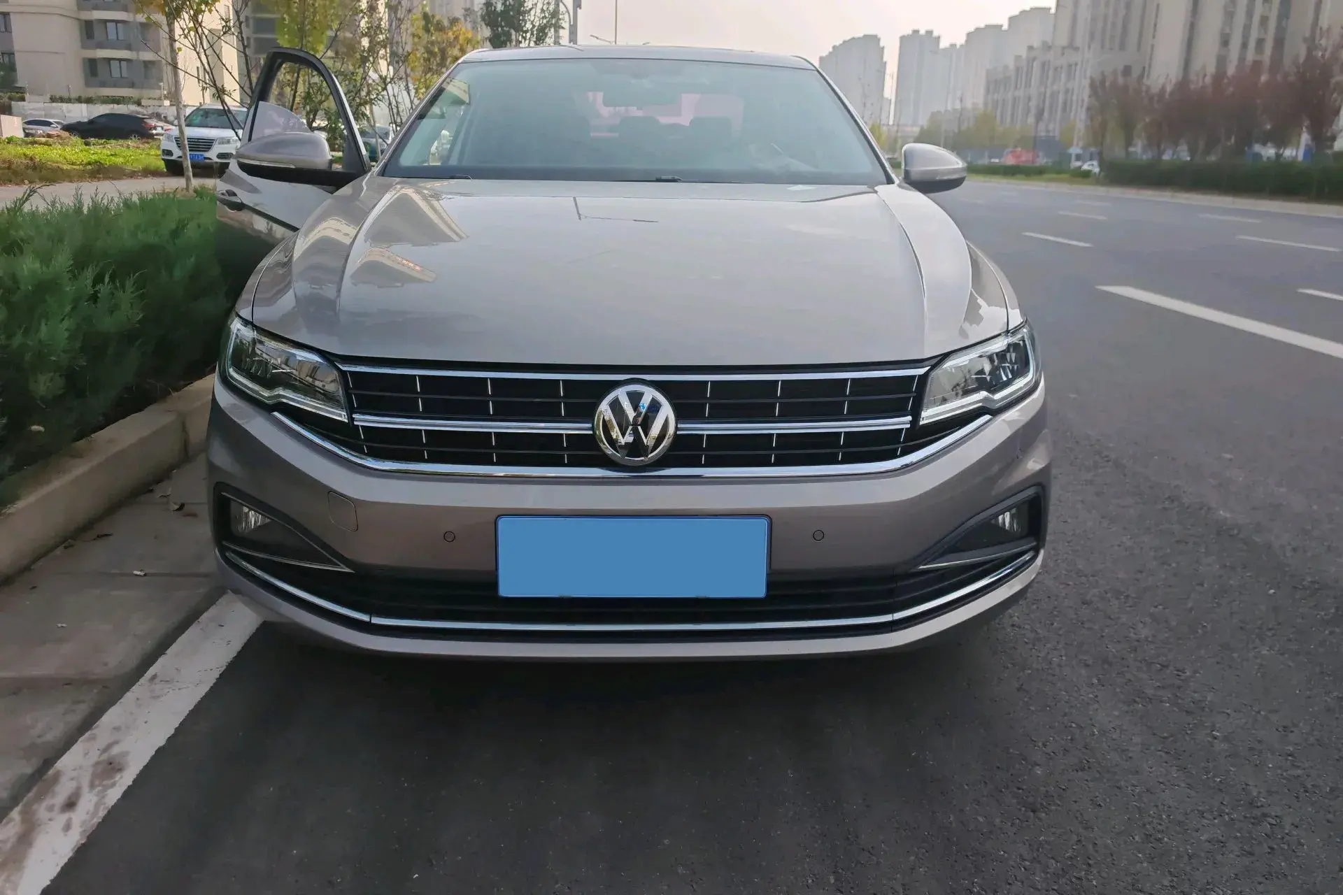 2019 VOLKSWAGEN BORA thumbnail 2
