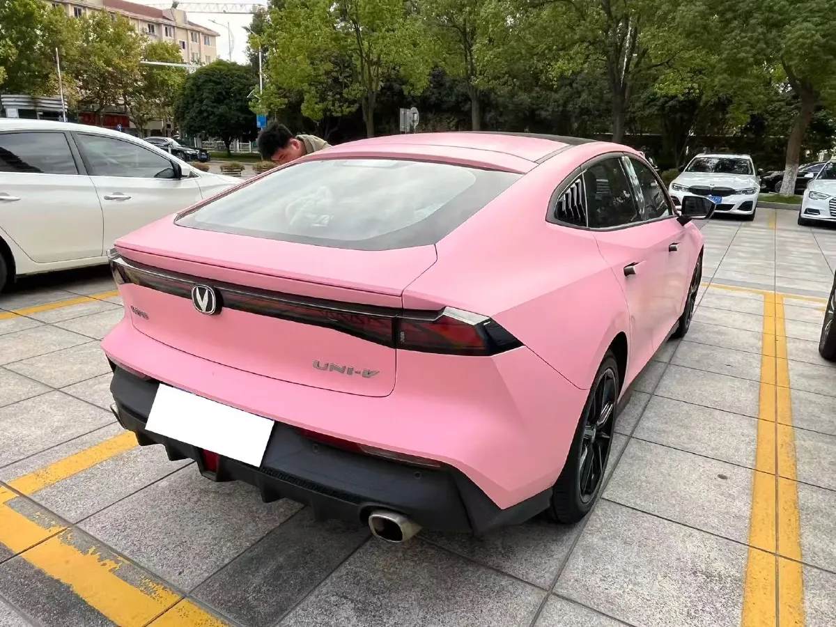 2022 ChangAn UNI-V 1.5T 188HP L4 7DCT,autocango,china used car exporter,china ev exporter,chinese used car exporter,chinese used ev exporter