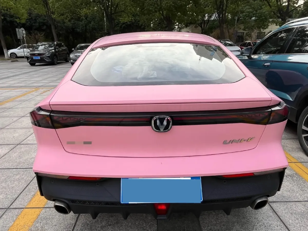 2022 ChangAn UNI-V 1.5T 188HP L4 7DCT,autocango,china used car exporter,china ev exporter,chinese used car exporter,chinese used ev exporter