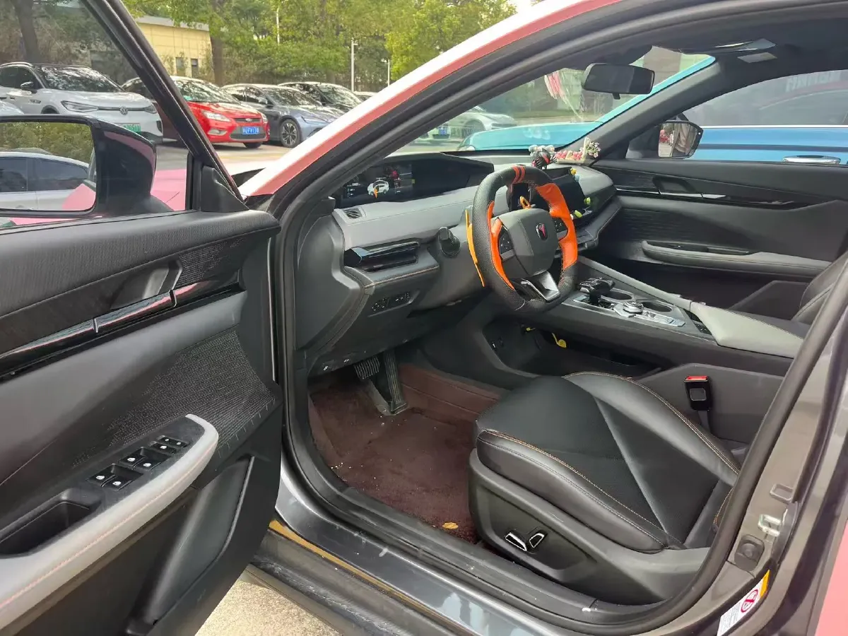 2022 ChangAn UNI-V 1.5T 188HP L4 7DCT,autocango,china used car exporter,china ev exporter,chinese used car exporter,chinese used ev exporter