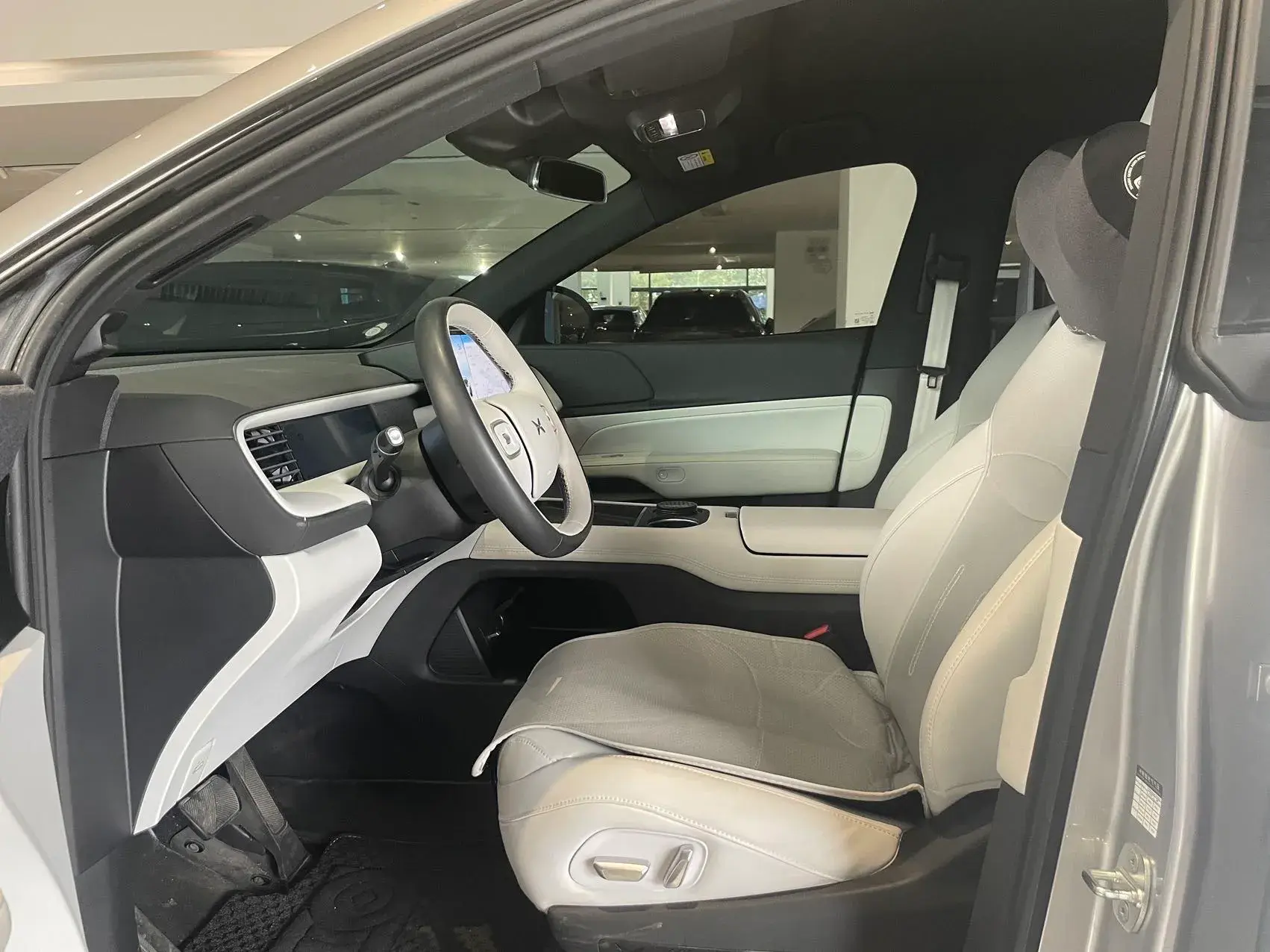 2023 XPENG G6 thumbnail 2