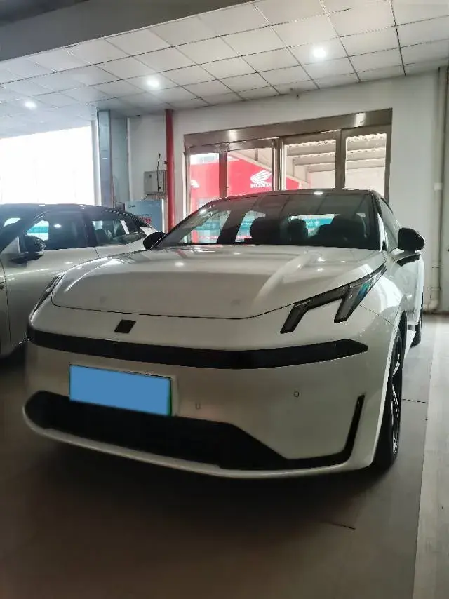 2024 LYNK&CO 07 view 1