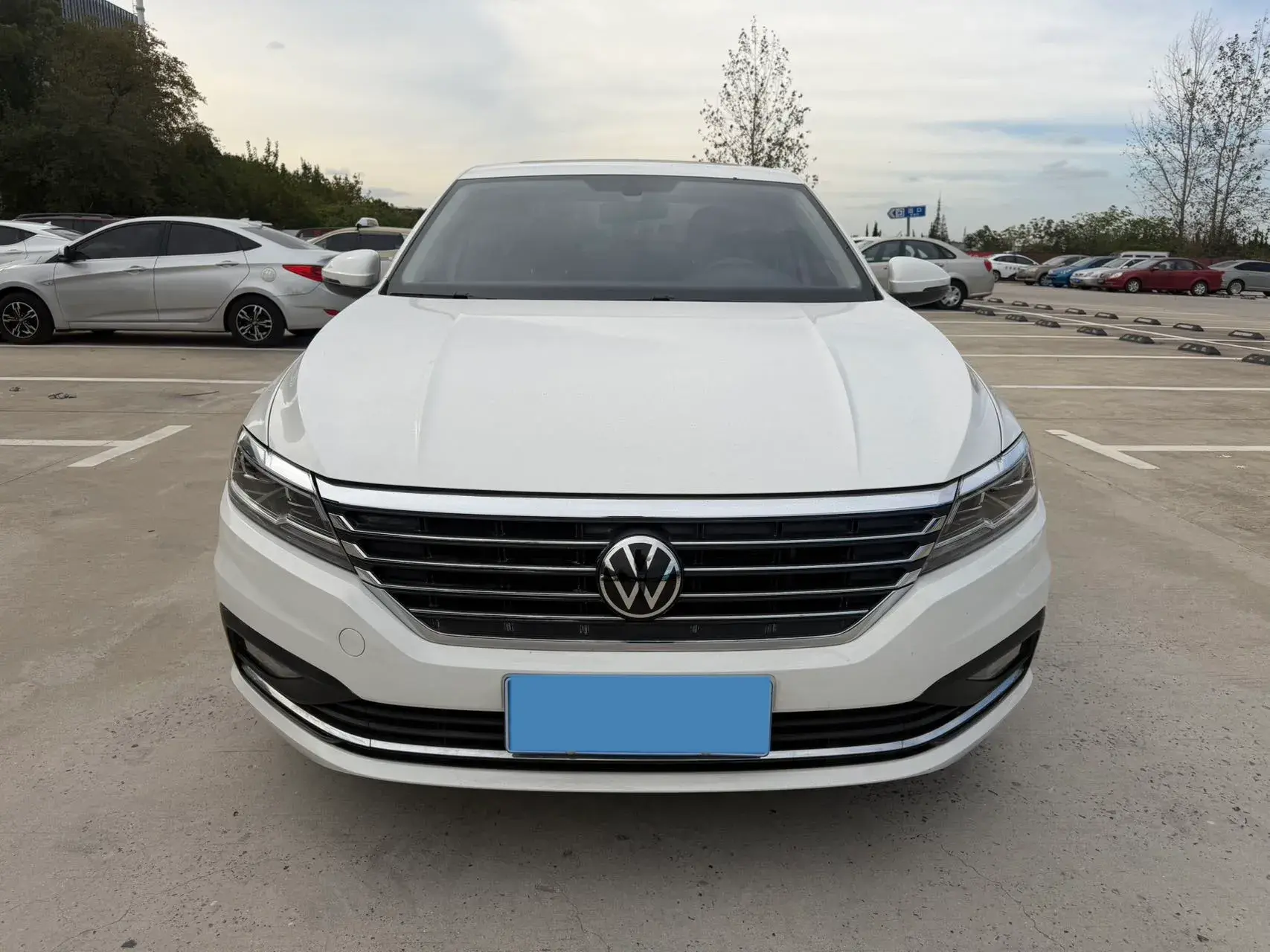 2021 VOLKSWAGEN LAVIDA thumbnail 2