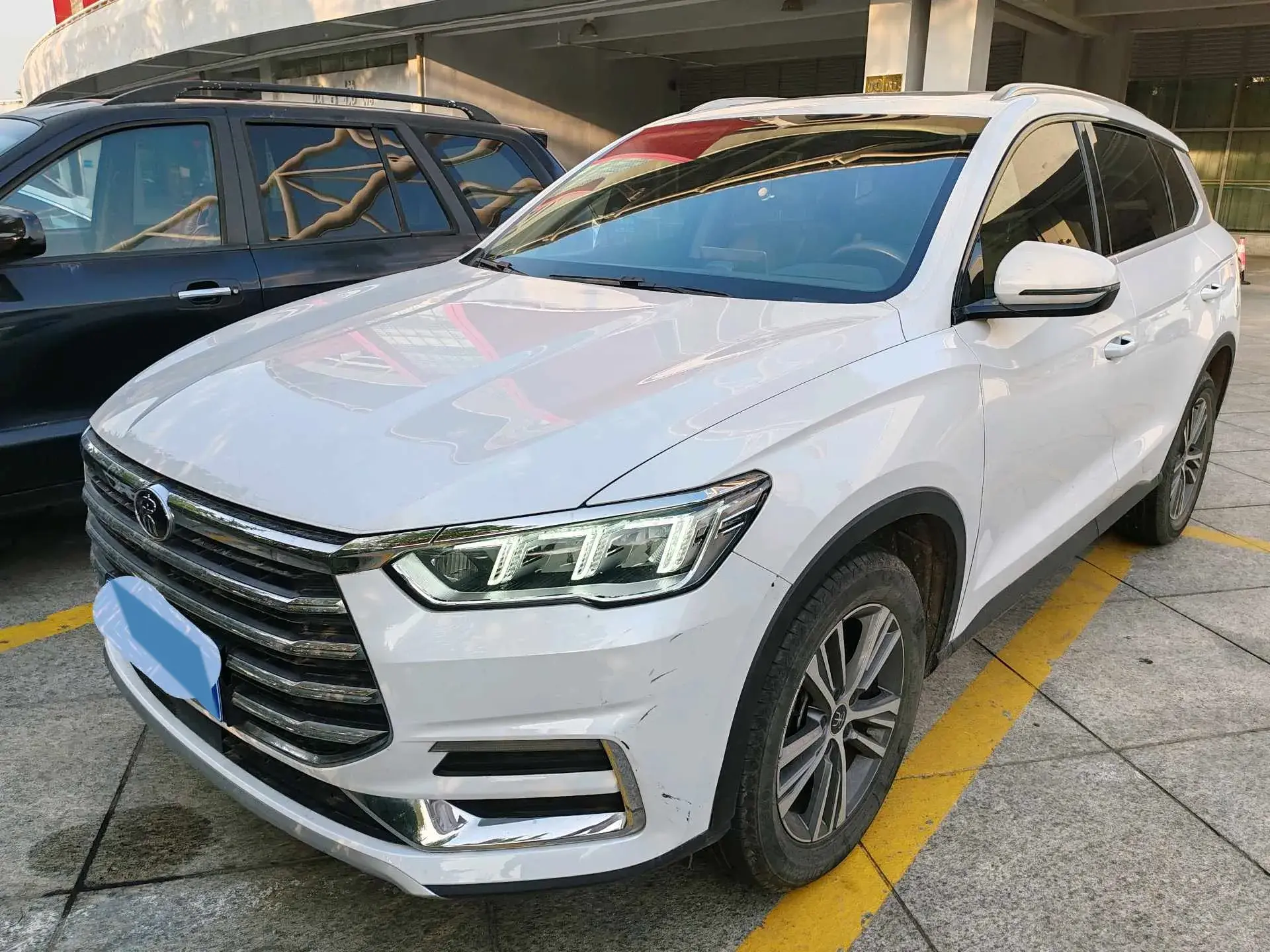 2019 BYD SONG view 1