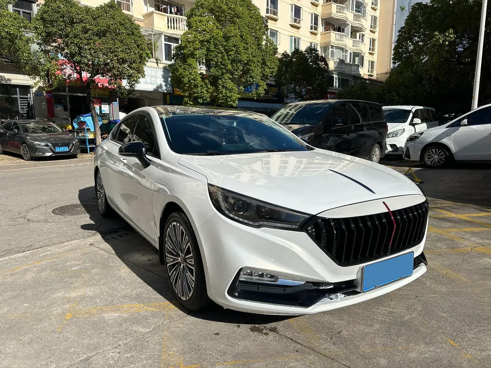 2020 HONGQI H5 thumbnail 3