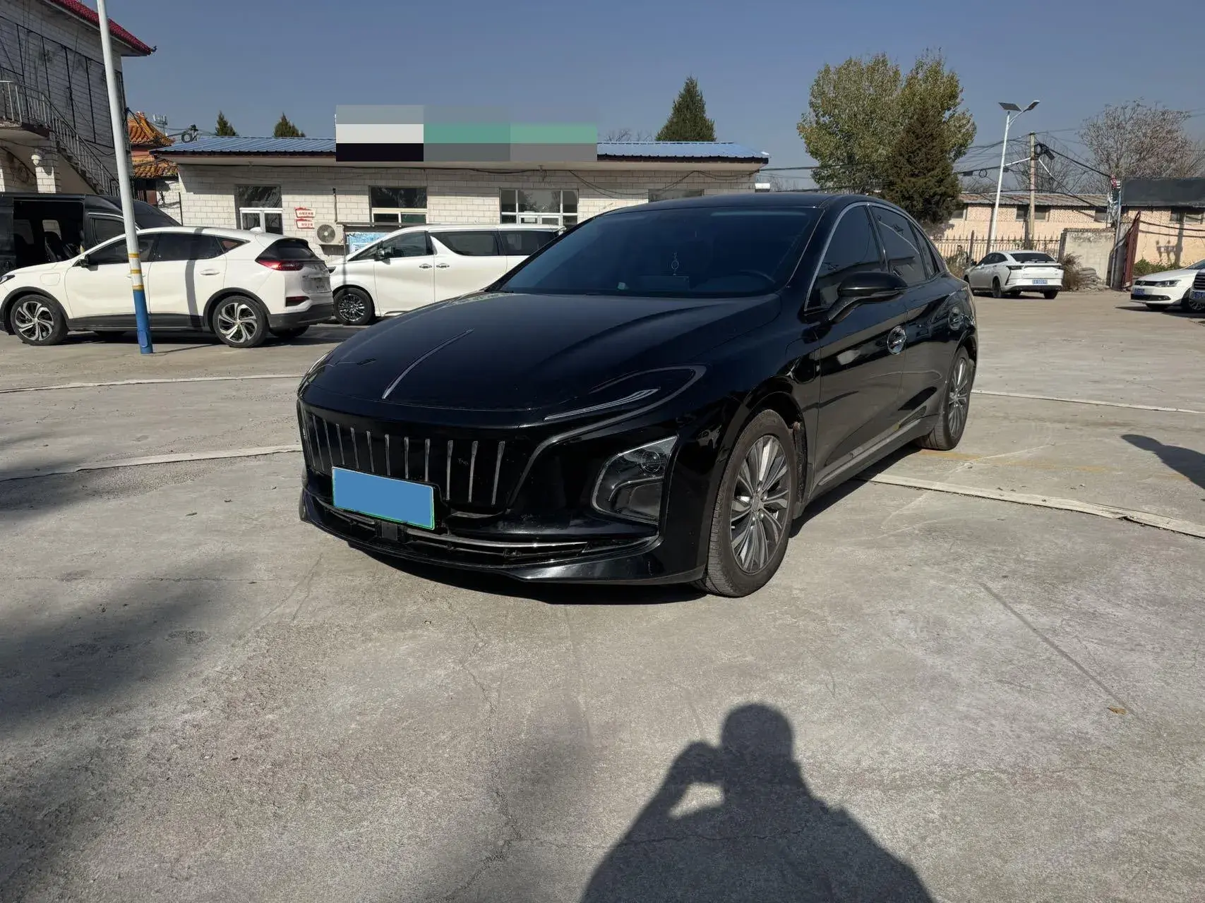 2024 HONGQI E-QM5 view 1