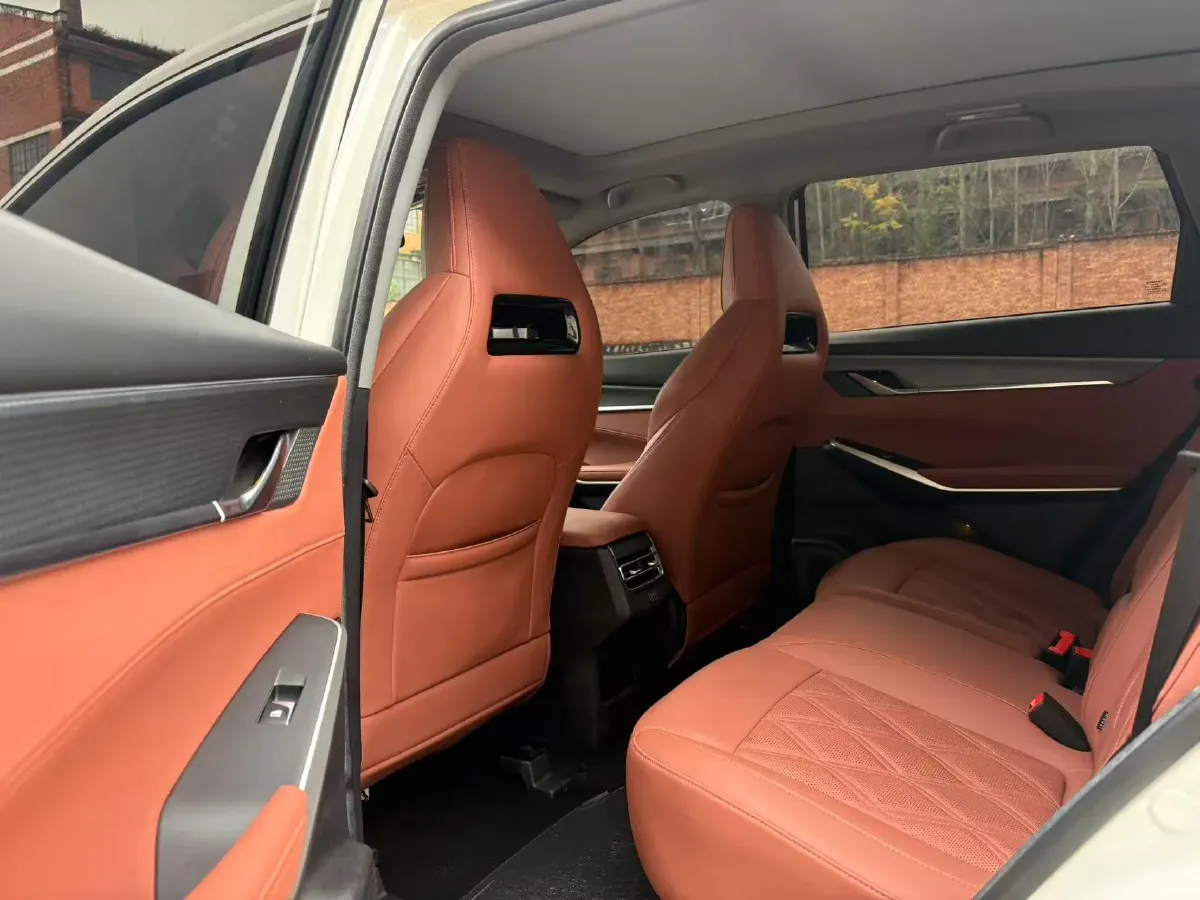 2023 ChangAn CS75 1.5T 188HP L4 7DCT,autocango,china used car exporter,china ev exporter,chinese used car exporter,chinese used ev exporter