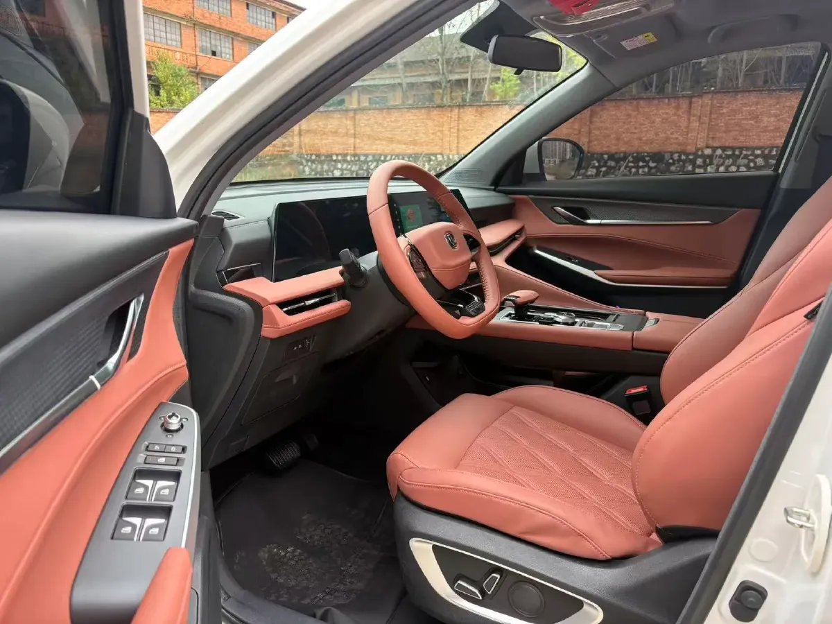 2023 ChangAn CS75 1.5T 188HP L4 7DCT,autocango,china used car exporter,china ev exporter,chinese used car exporter,chinese used ev exporter