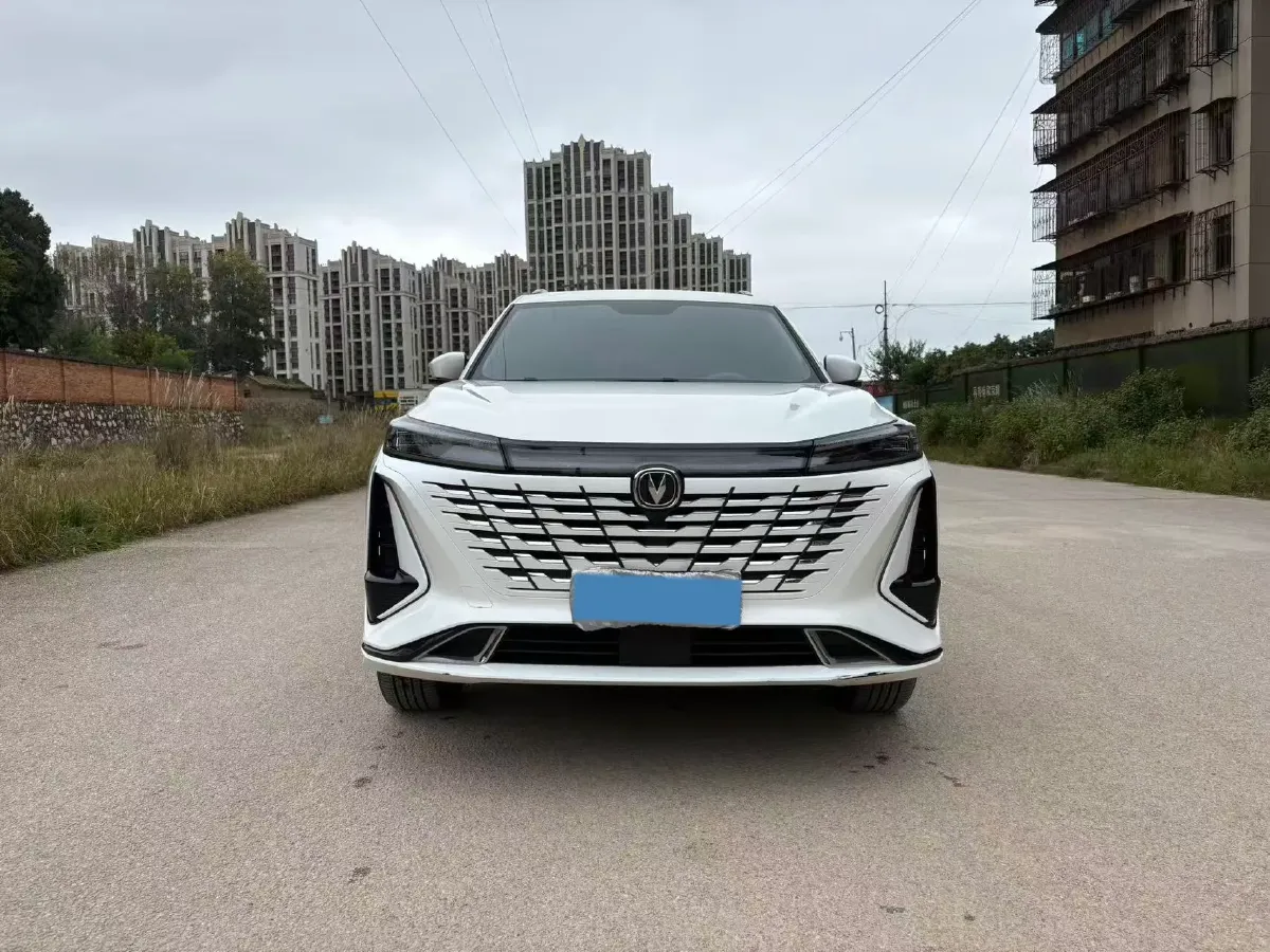 2023 ChangAn CS75 1.5T 188HP L4 7DCT,autocango,china used car exporter,china ev exporter,chinese used car exporter,chinese used ev exporter