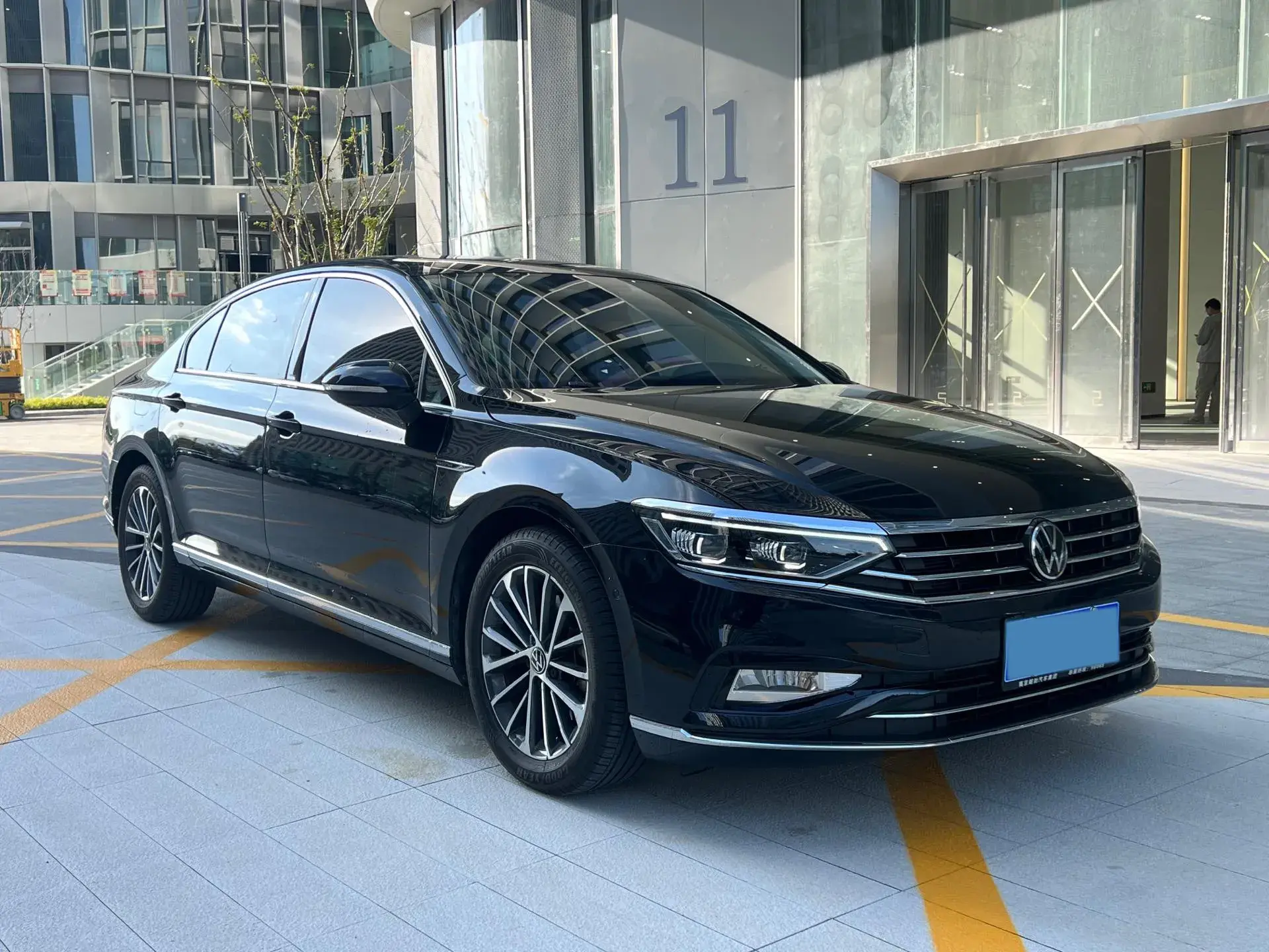 2020 VOLKSWAGEN MAGOTAN thumbnail 3