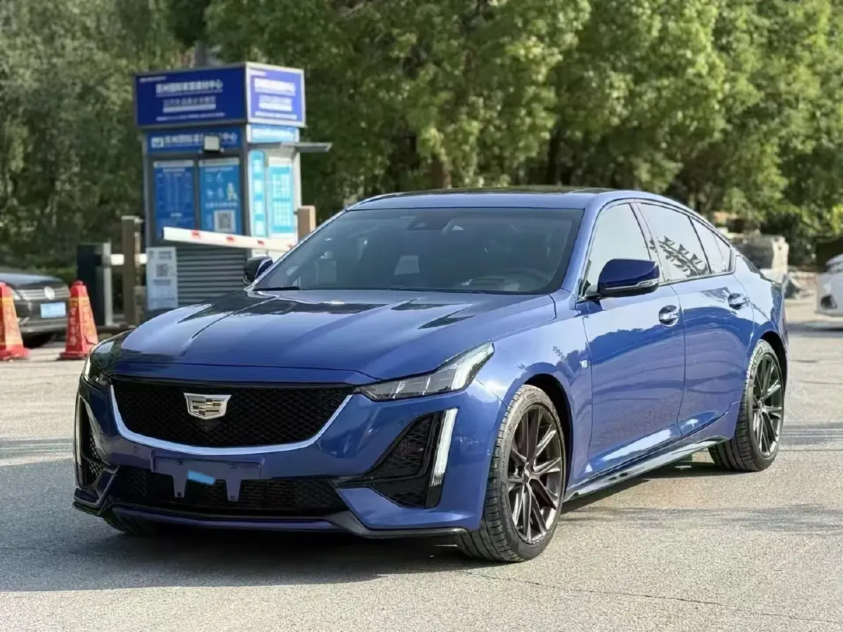 2020 Cadillac CT5 2.0T 241HP L4 10AT