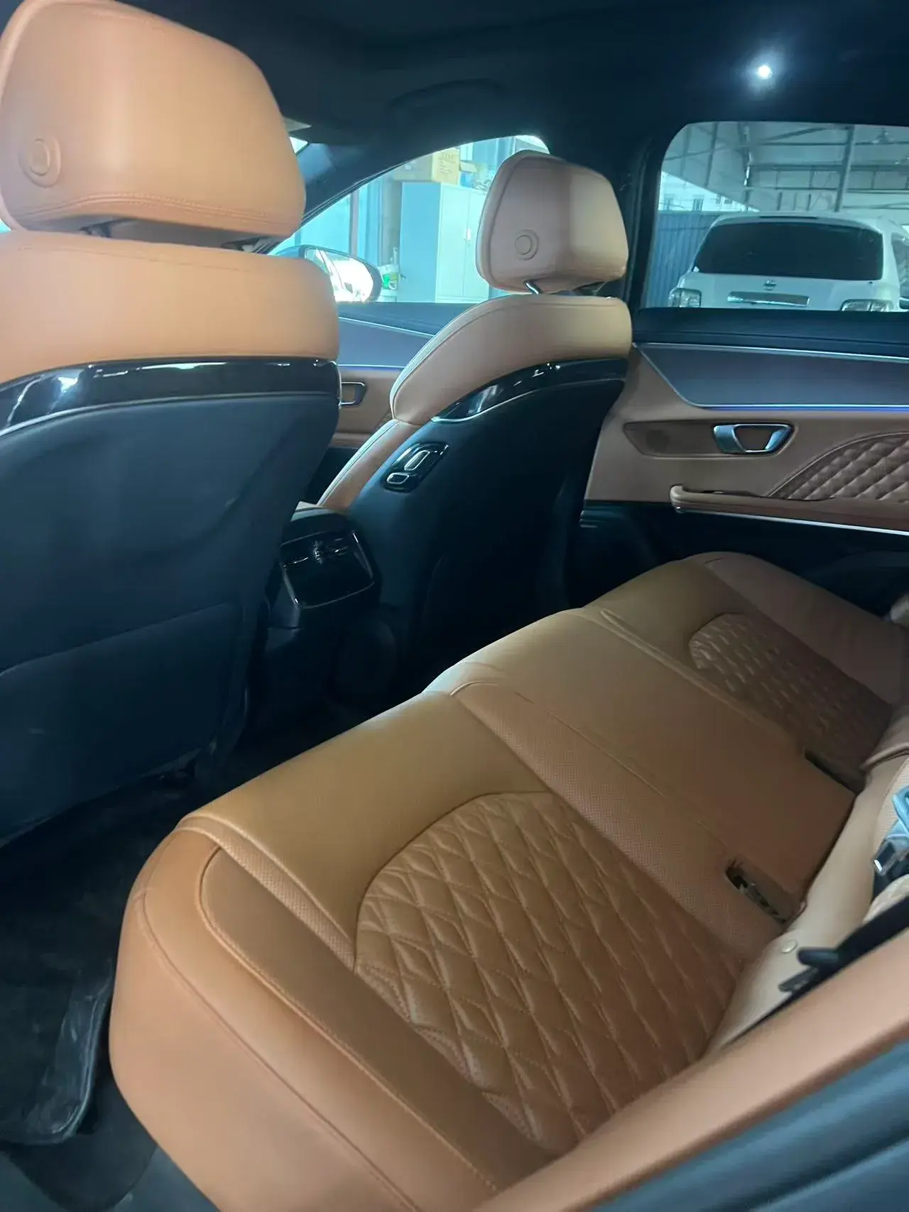 2022 BYD HAN thumbnail 3