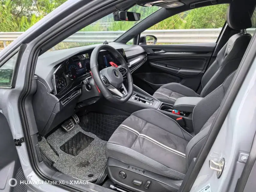 2023 VOLKSWAGEN GOLF thumbnail 4