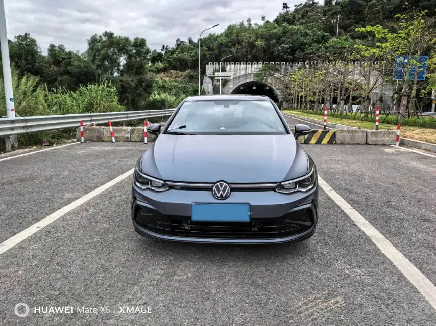 2023 VOLKSWAGEN GOLF thumbnail 2