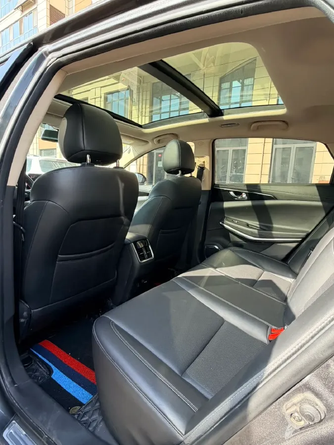 2021 ChangAn Raeton CC 1.5T 180HP L4 7DCT,autocango,china used car exporter,china ev exporter,chinese used car exporter,chinese used ev exporter