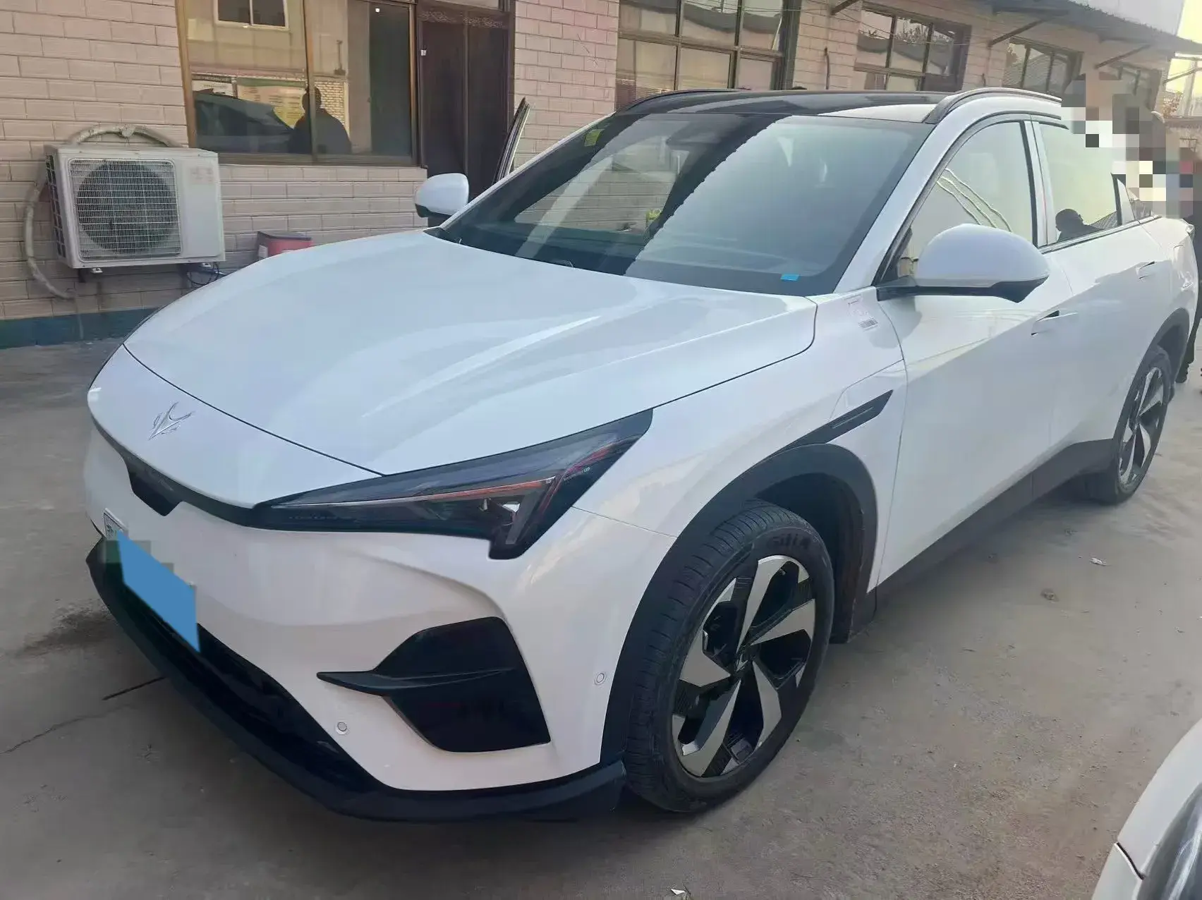 2025 ARCFOX ΑT5 view 1