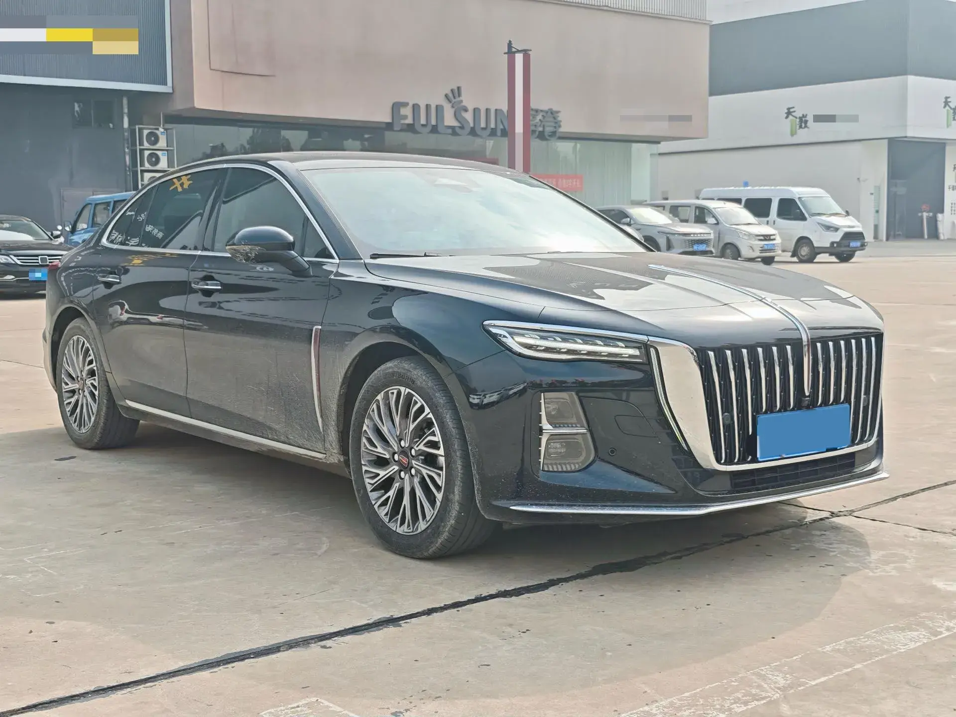 2023 HONGQI H5 thumbnail 4