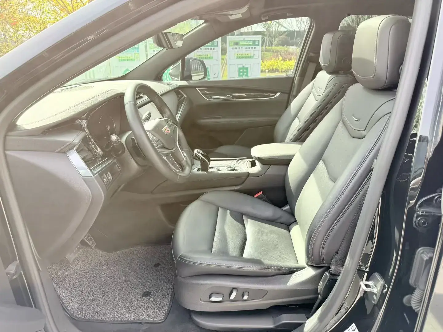 2020 CADILLAC XT5 thumbnail 4