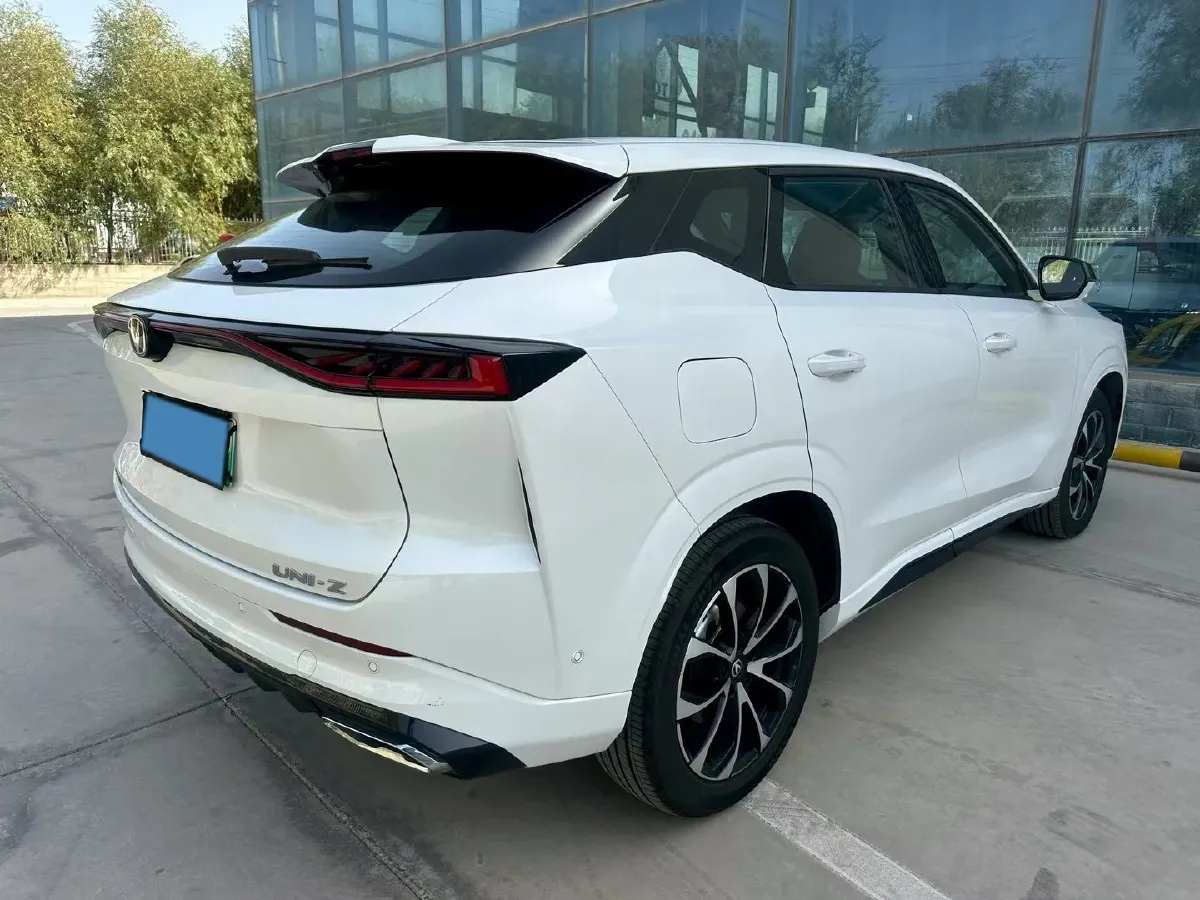 2024 ChangAn UNI-Z 1.5L 98HP L4 E-CVT PHEV 18.4KWH,autocango,china used car exporter,china ev exporter,chinese used car exporter,chinese used ev exporter