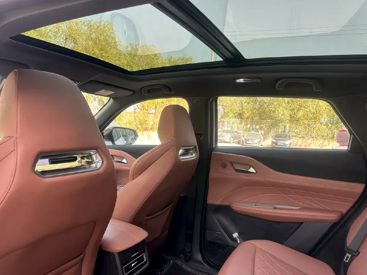 2024 ChangAn UNI-Z 1.5L 98HP L4 E-CVT PHEV 18.4KWH,autocango,china used car exporter,china ev exporter,chinese used car exporter,chinese used ev exporter