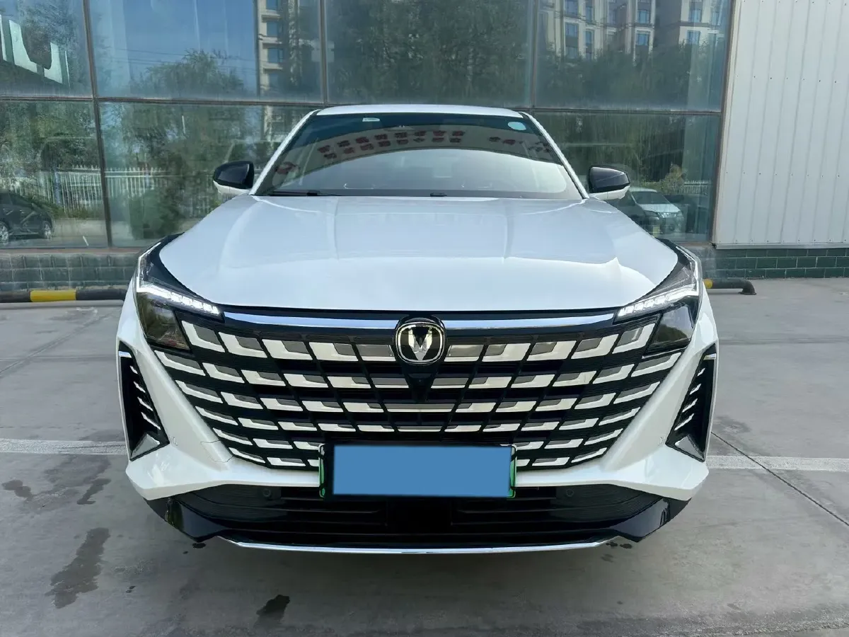 2024 ChangAn UNI-Z 1.5L 98HP L4 E-CVT PHEV 18.4KWH,autocango,china used car exporter,china ev exporter,chinese used car exporter,chinese used ev exporter