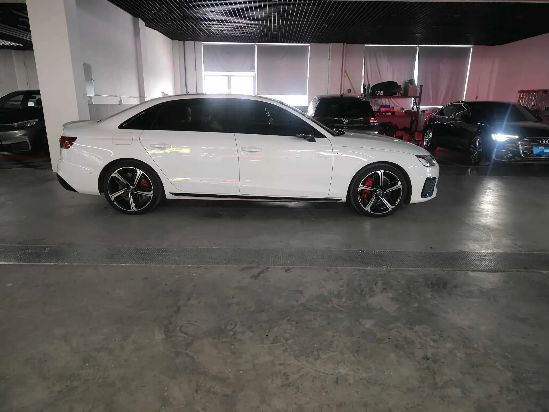 2020 AUDI A4L thumbnail 3