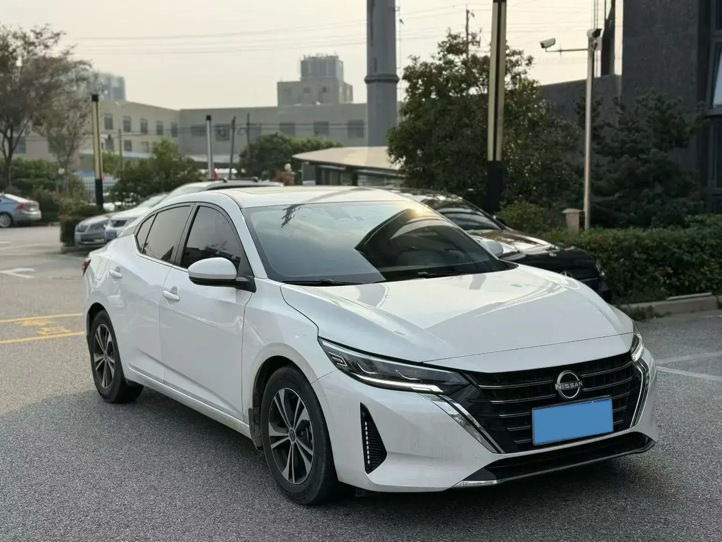 2023 NISSAN SYLPHY thumbnail 3