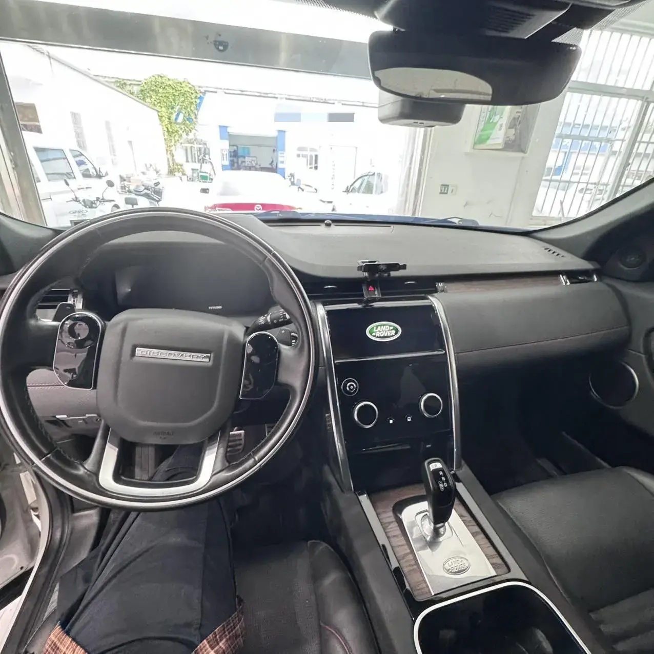 2020 LAND ROVER thumbnail 4