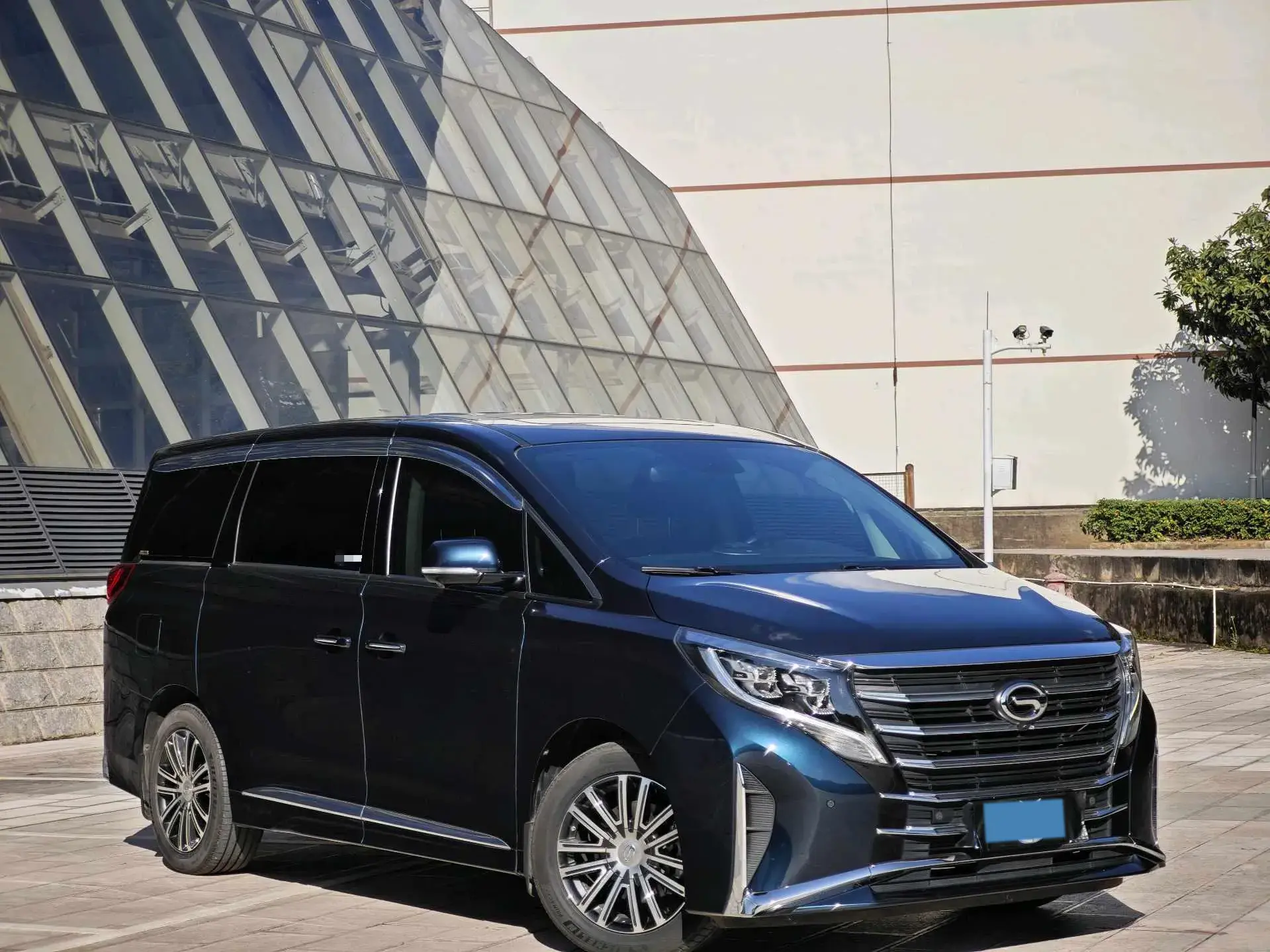 2021 GAC TRUMPCHI thumbnail 3