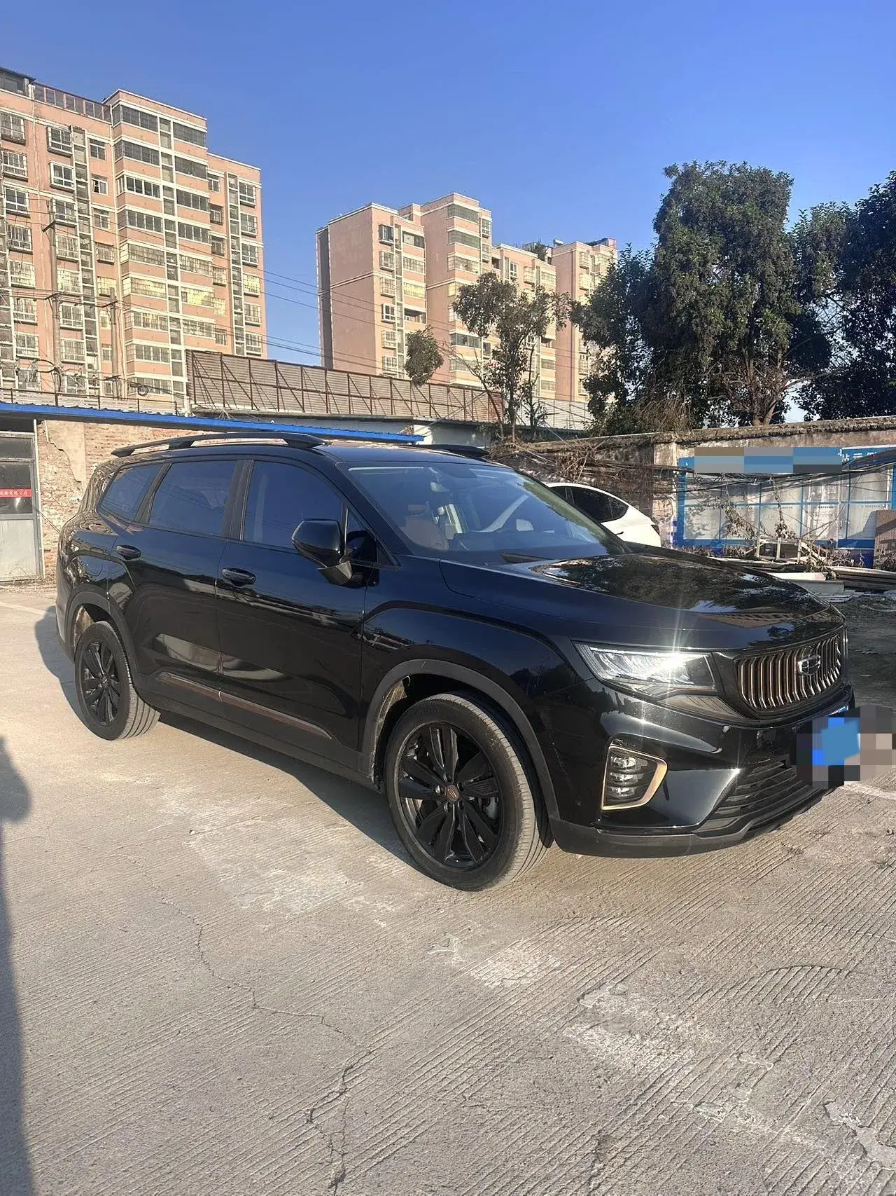 2022 GEELY OKAVANGO thumbnail 2