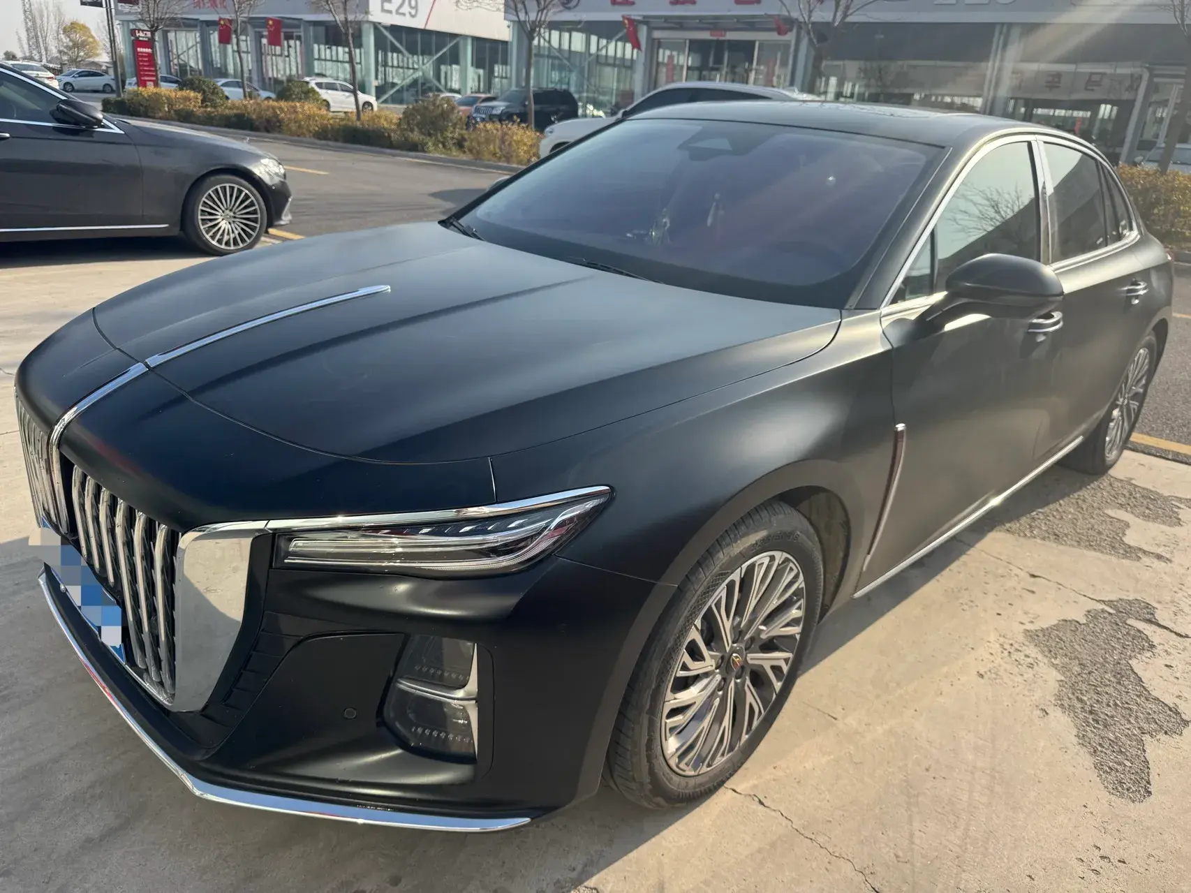 2023 HONGQI H5 view 1