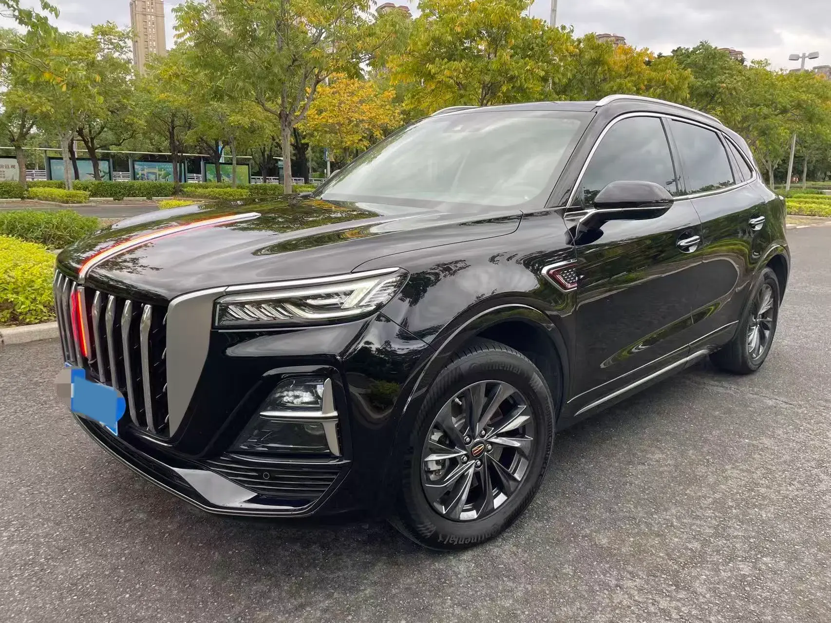 2023 HONGQI HS5 view 1