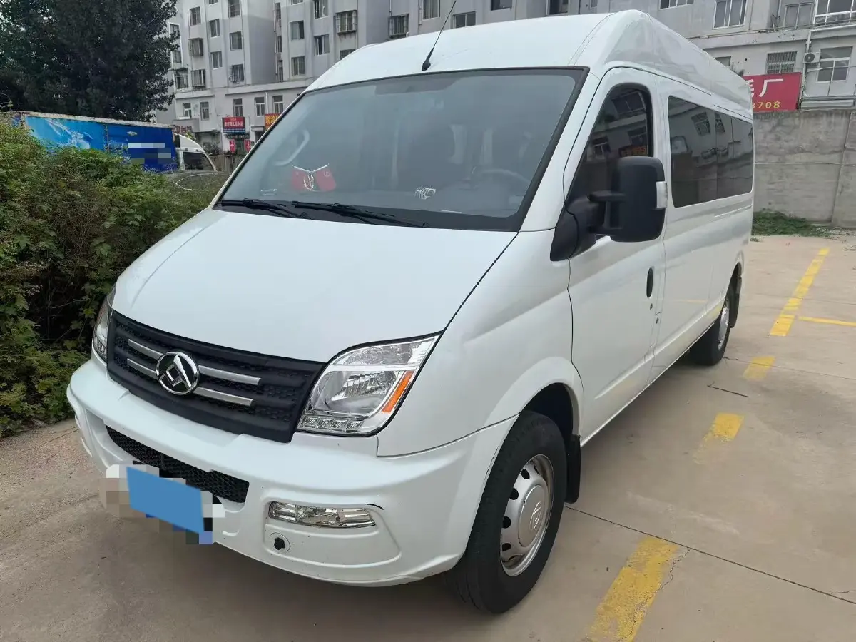 2023 MAXUS XinTu V80 2.0T 127HP L4 6MT