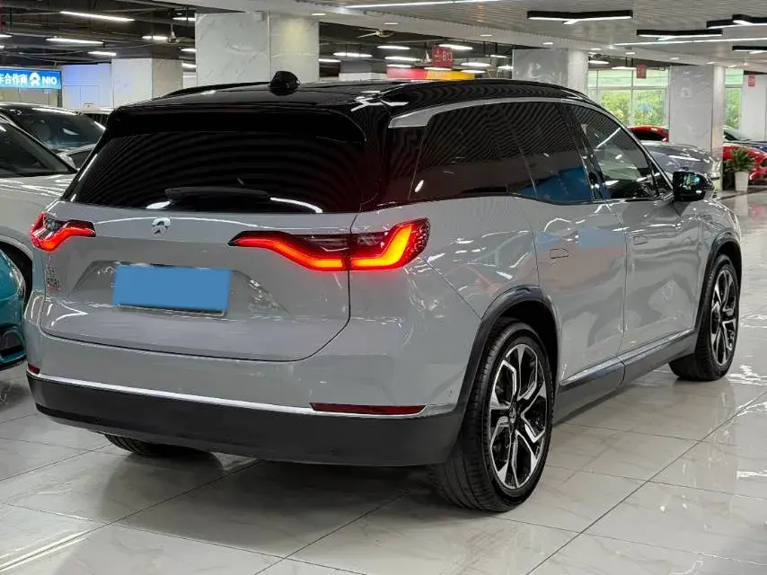 2020 NIO ES8 thumbnail 2