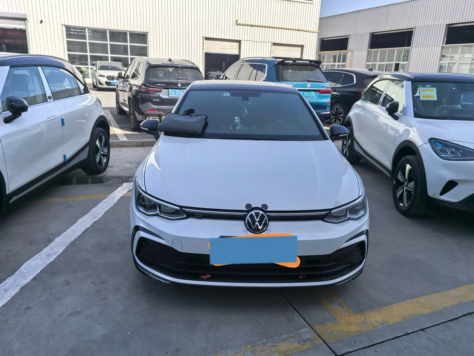 2023 VOLKSWAGEN GOLF thumbnail 2