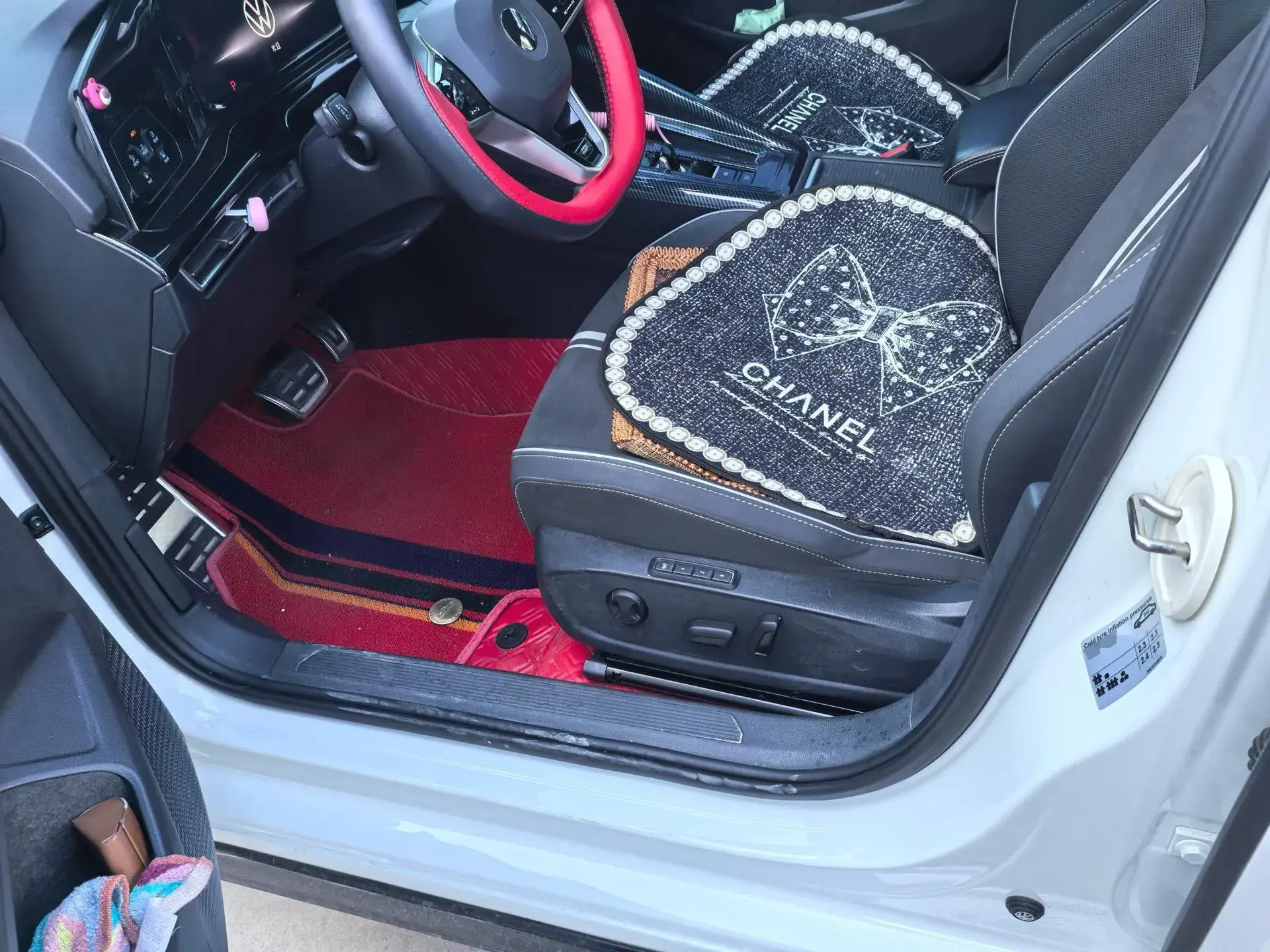 2023 VOLKSWAGEN GOLF thumbnail 4