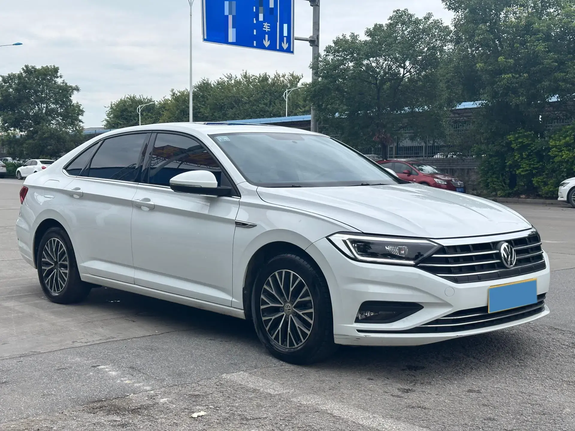 2020 VOLKSWAGEN SAGITAR thumbnail 2