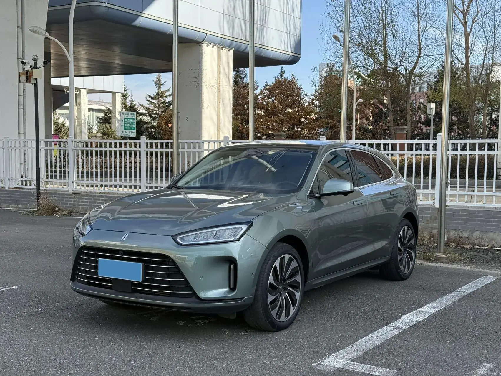 2022 AITO AITO view 1