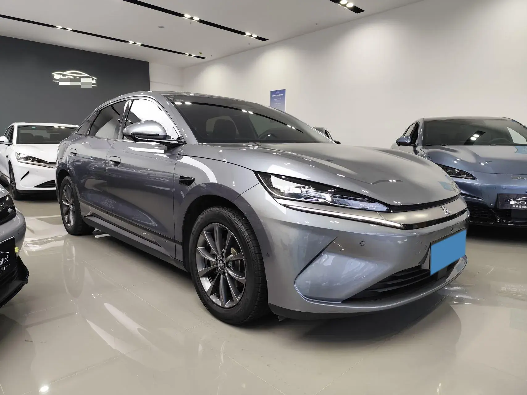 2025 BYD QINL thumbnail 3