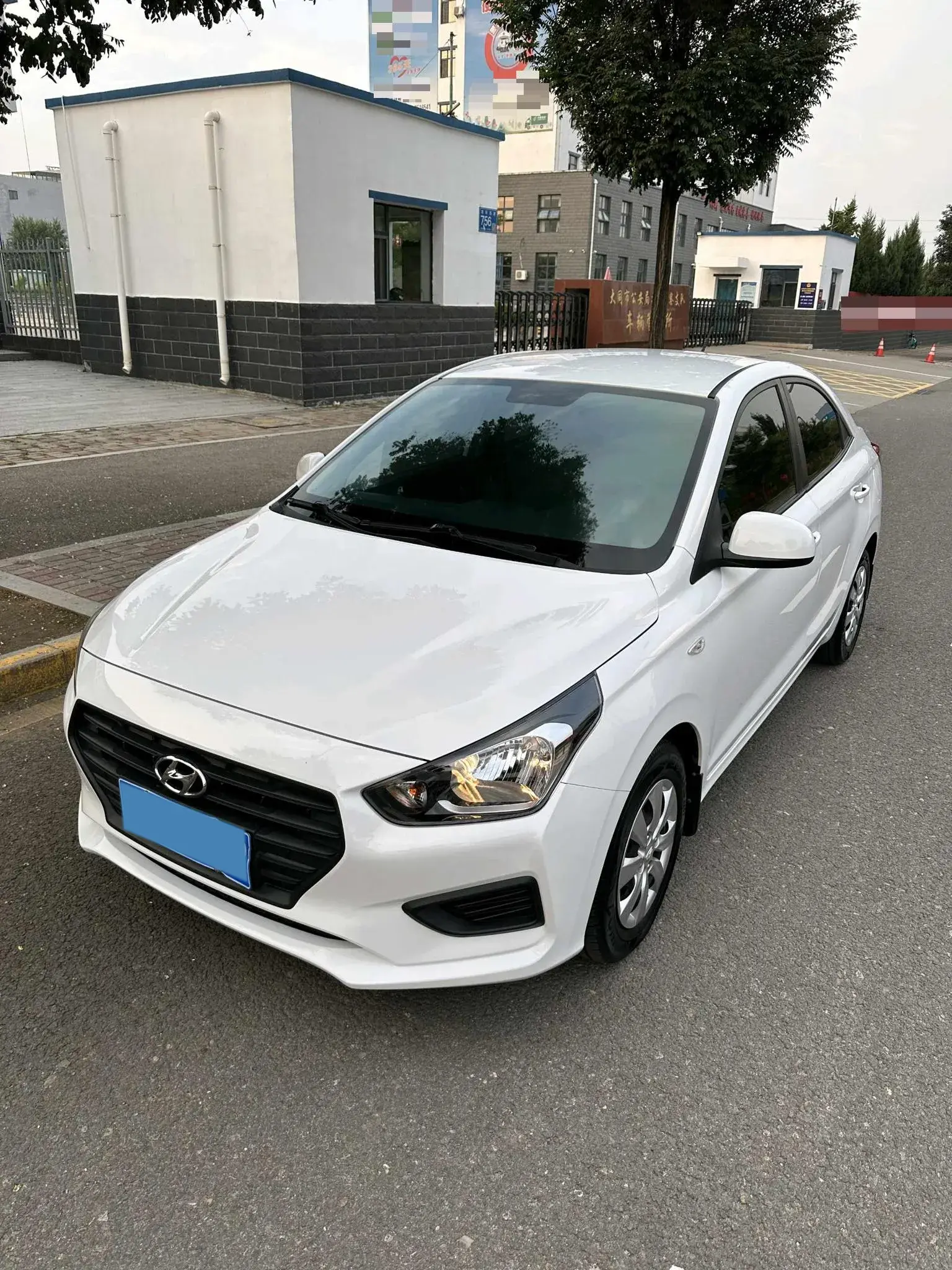 2020 HYUNDAI REINA view 1