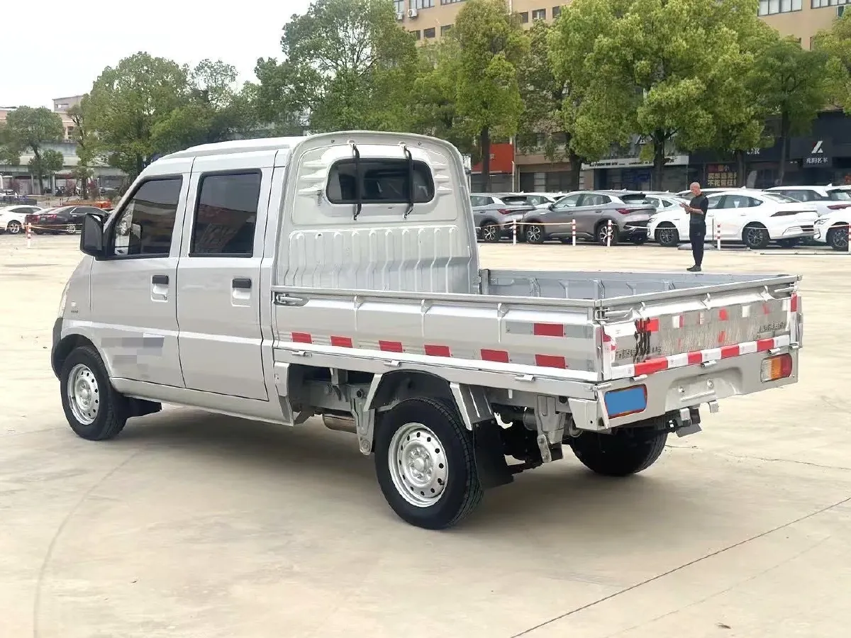 2021 WuLing RongGuang Mini Truck 1.5L 99HP L4 5MT,autocango,china used car exporter,china ev exporter,chinese used car exporter,chinese used ev exporter