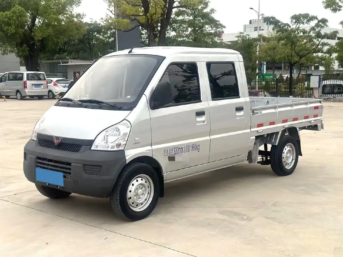 2021 WuLing RongGuang Mini Truck 1.5L 99HP L4 5MT