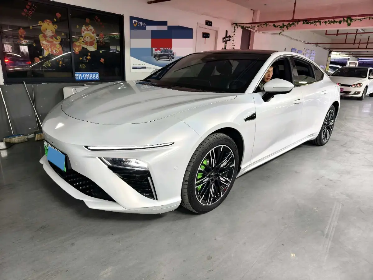 2022 Neta S Range Extended 231HP REEV 43.51KWH