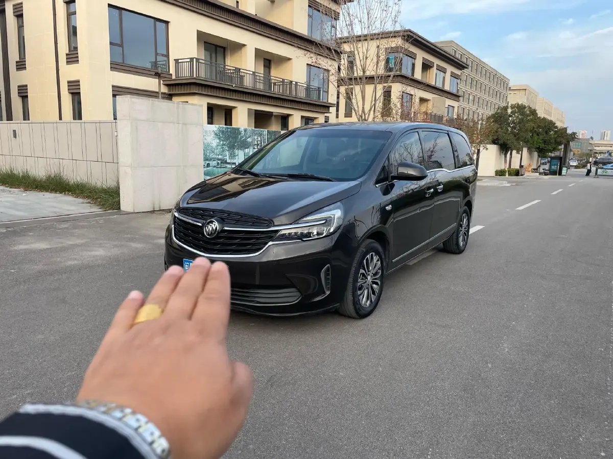 2022 Buick GL8 2.0T 237HP L4 9AT