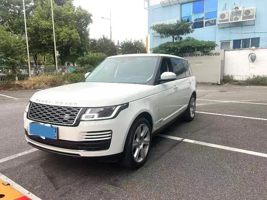 2019 LAND ROVER view 1