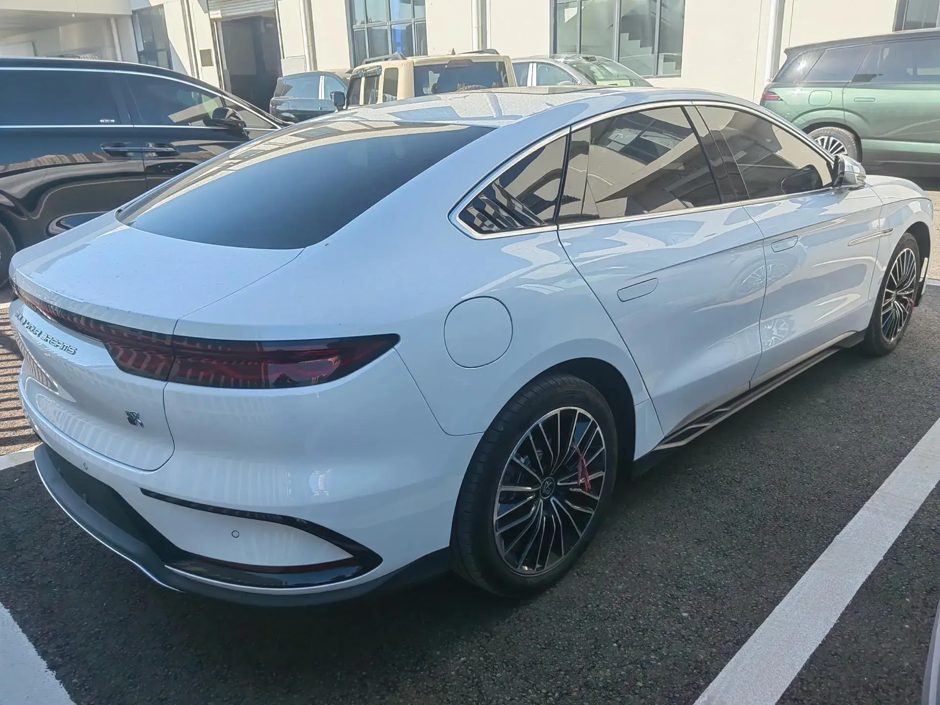 2022 BYD HAN thumbnail 4